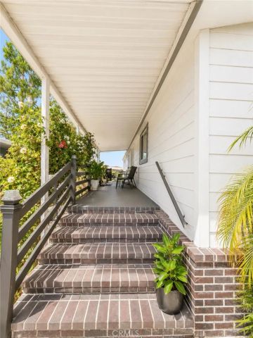 1400 W 13th 161, Upland, CA 91786