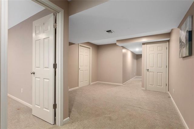 7835 W 158 Court, Overland Park, KS 66223