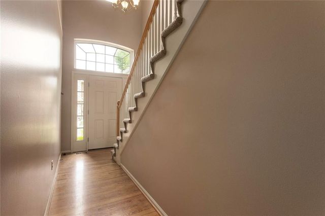 7835 W 158 Court, Overland Park, KS 66223