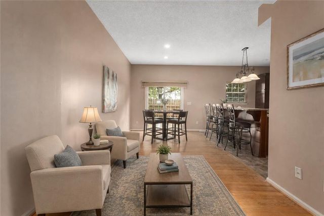 7835 W 158 Court, Overland Park, KS 66223