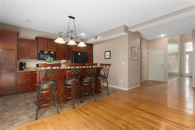 7835 W 158 Court, Overland Park, KS 66223
