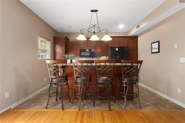 7835 W 158 Court, Overland Park, KS 66223