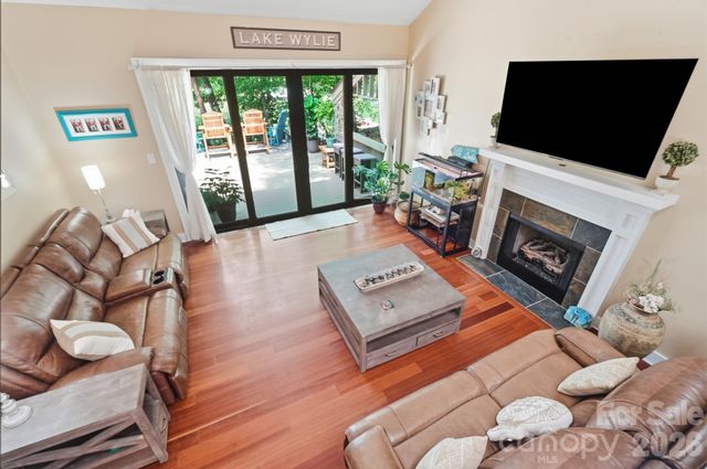 4142 Charlotte Highway C, Lake Wylie, SC 29710