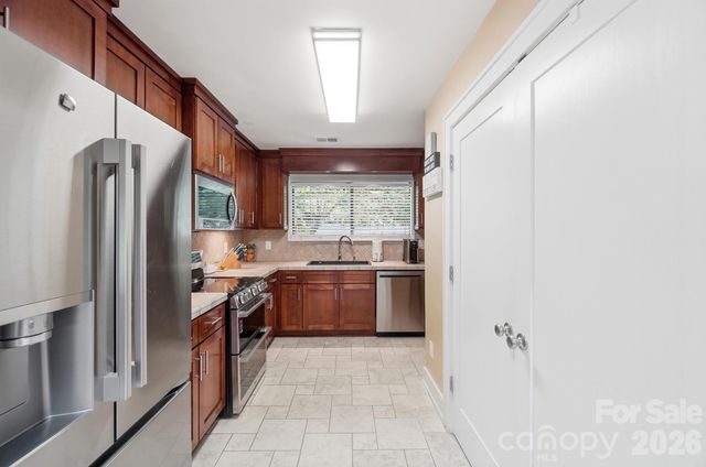 4142 Charlotte Highway C, Lake Wylie, SC 29710