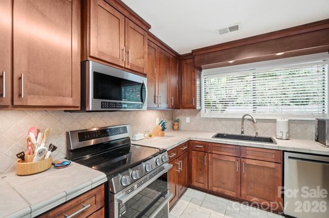 4142 Charlotte Highway C, Lake Wylie, SC 29710