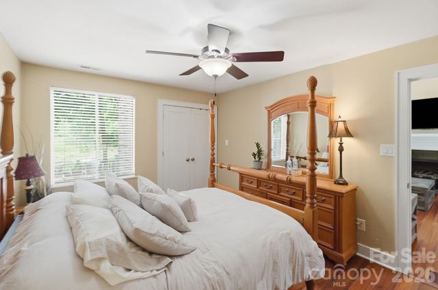 4142 Charlotte Highway C, Lake Wylie, SC 29710