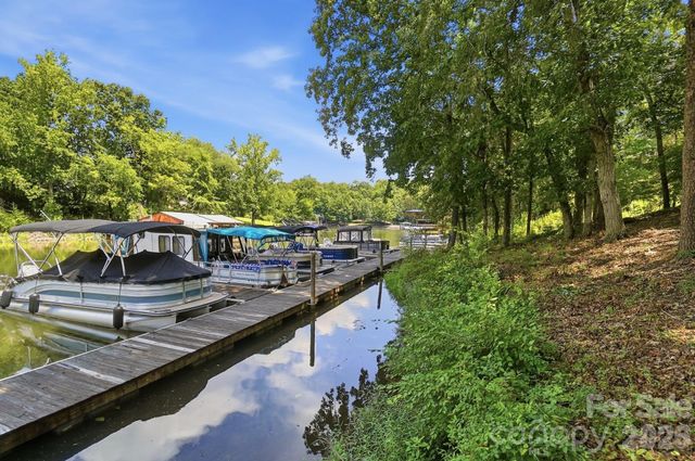 4142 Charlotte Highway C, Lake Wylie, SC 29710