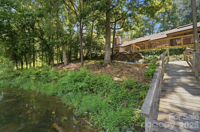 4142 Charlotte Highway C, Lake Wylie, SC 29710
