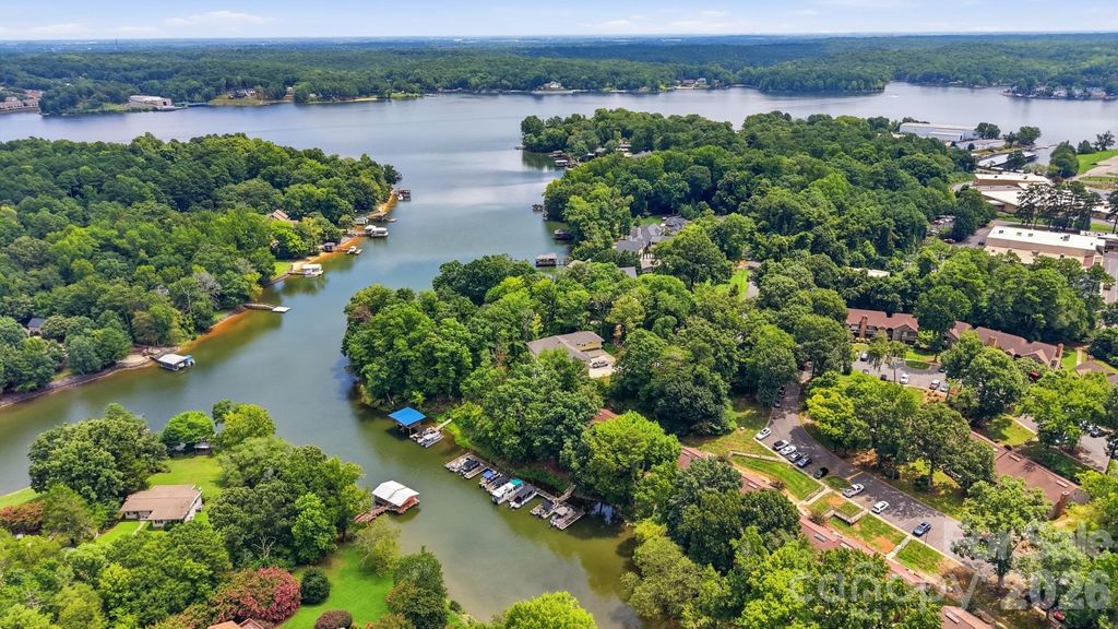 4142 Charlotte Highway C, Lake Wylie, SC 29710