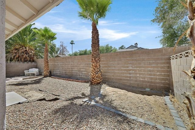 2609 Camphor Tree Street, Las Vegas, NV 89108