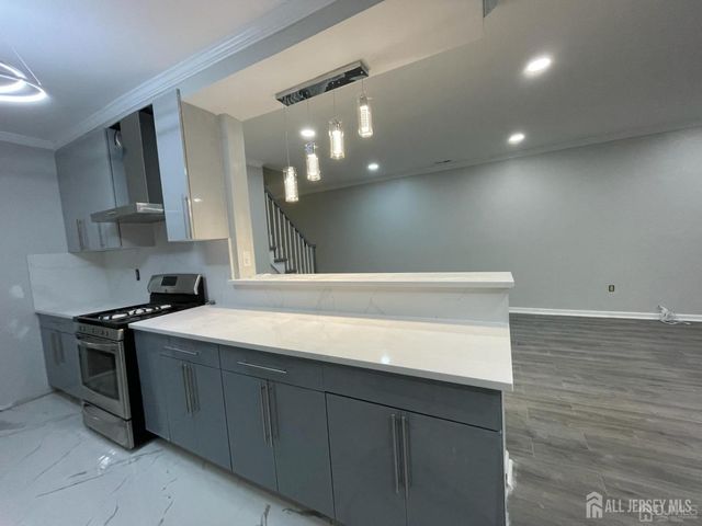 42 Ashford Drive, Plainsboro, NJ 08536