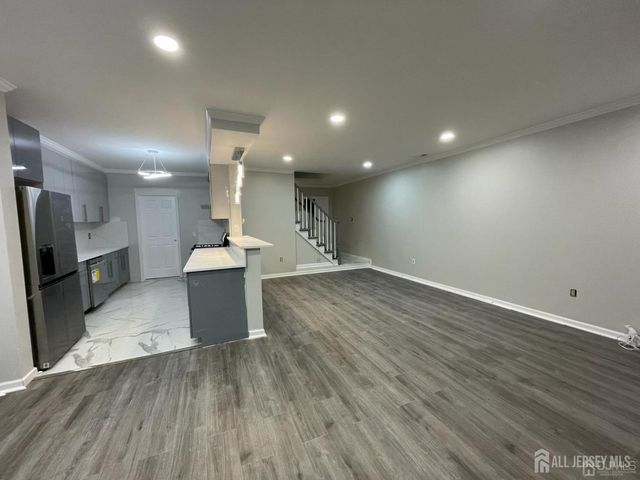 42 Ashford Drive, Plainsboro, NJ 08536