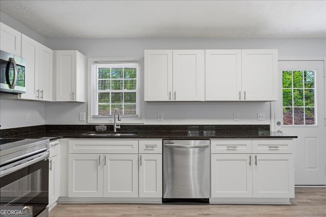 641 Amber Place SW, Marietta, GA 30060