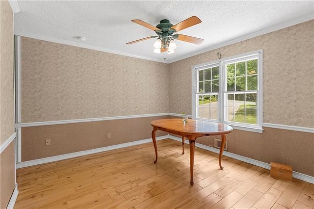 341 Westover Drive, Woodstock, GA 30188