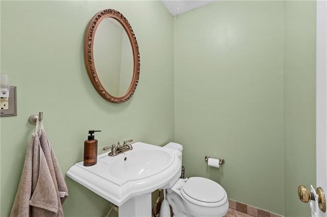 341 Westover Drive, Woodstock, GA 30188