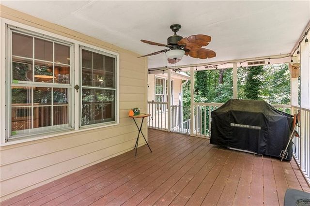341 Westover Drive, Woodstock, GA 30188