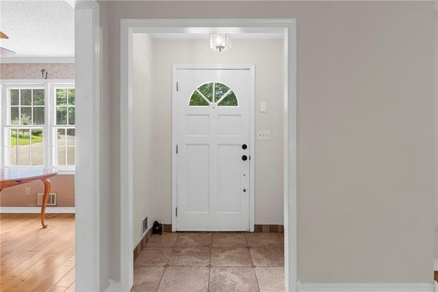 341 Westover Drive, Woodstock, GA 30188