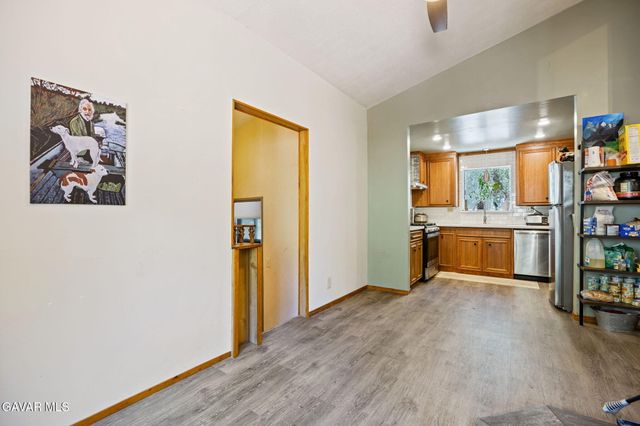 18295 Alps Drive, Tehachapi, CA 93561