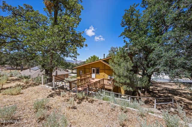 18295 Alps Drive, Tehachapi, CA 93561