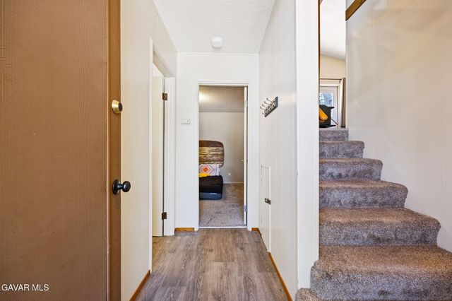 18295 Alps Drive, Tehachapi, CA 93561