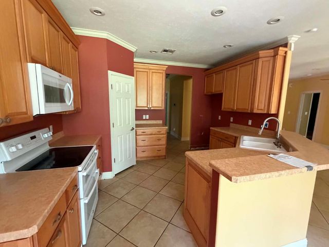 265 Fox Lane, Onalaska, TX 77360