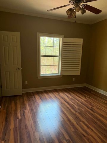 265 Fox Lane, Onalaska, TX 77360