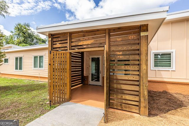 1651 Pryor Road SW, Atlanta, GA 30315