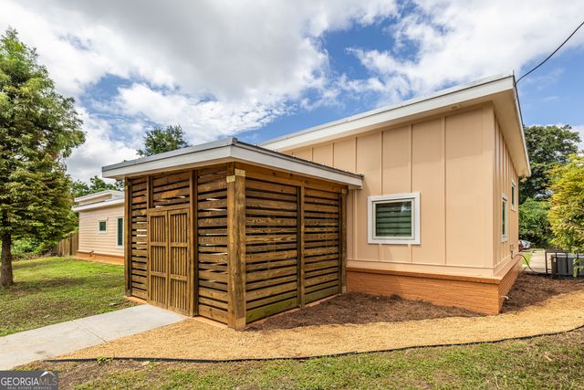 1651 Pryor Road SW, Atlanta, GA 30315