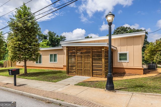 1651 Pryor Road SW, Atlanta, GA 30315