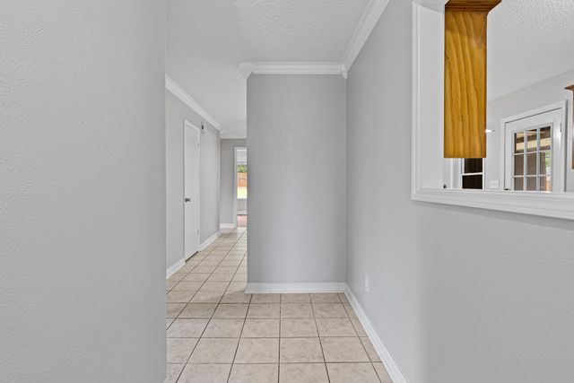 1517 Peach St, Kilgore, TX 75662