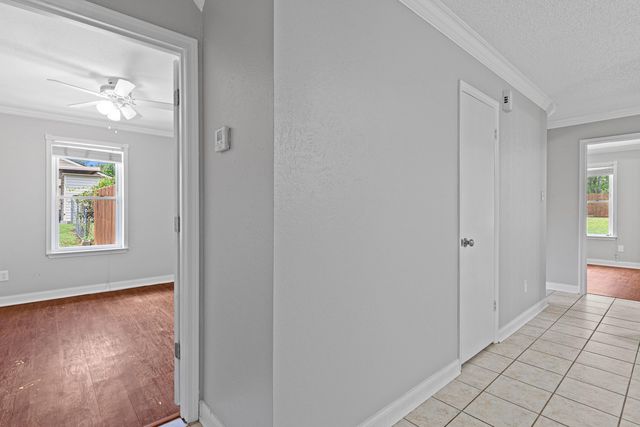 1517 Peach St, Kilgore, TX 75662