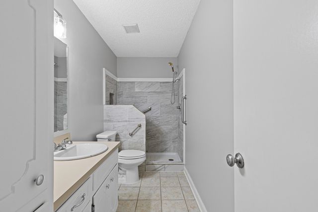 1517 Peach St, Kilgore, TX 75662