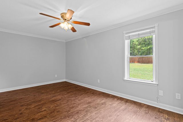 1517 Peach St, Kilgore, TX 75662