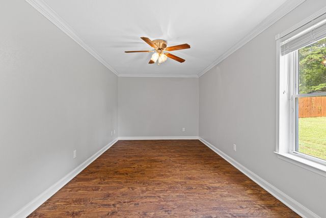 1517 Peach St, Kilgore, TX 75662