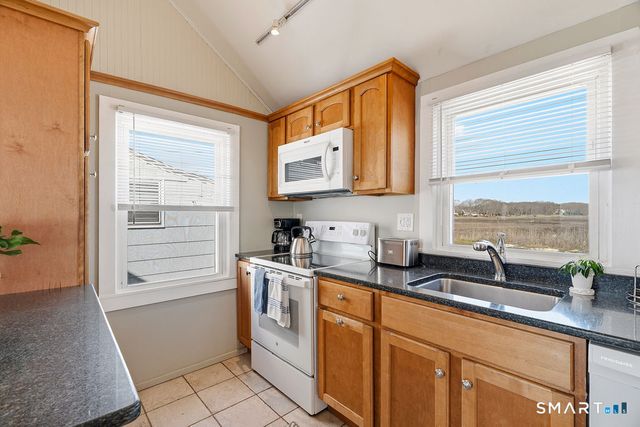 74 West End Drive, Old Lyme, CT 06371