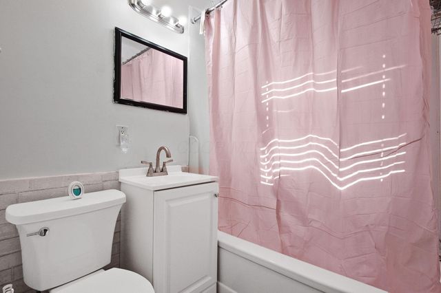 1303 Oakland Park Avenue, Columbus, OH 43224