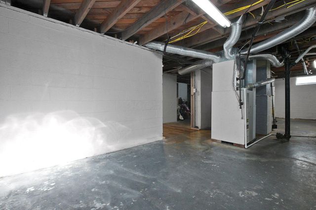 1303 Oakland Park Avenue, Columbus, OH 43224