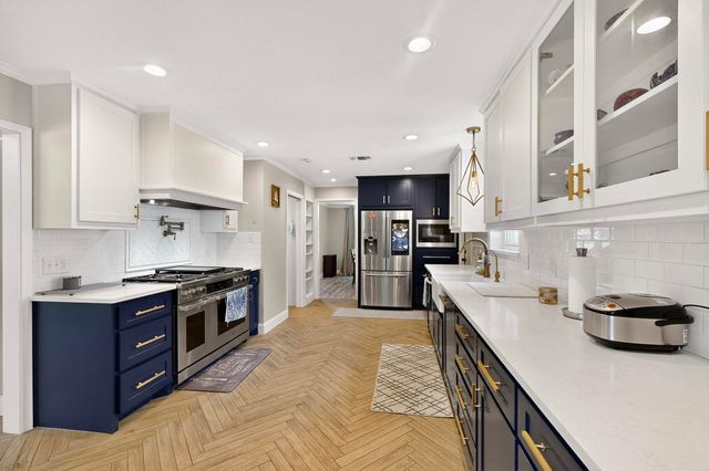 11717 Welch Road, Dallas, TX 75229