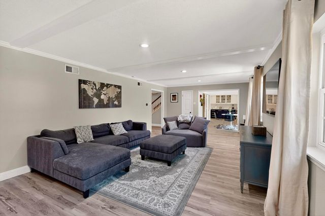 11717 Welch Road, Dallas, TX 75229