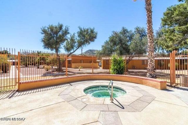 350 N Silverbell Rd Apt 94, Tucson, AZ 85745