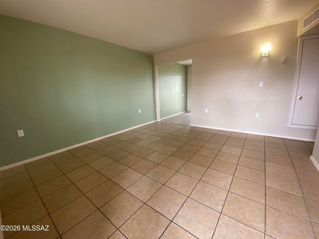 350 N Silverbell Rd Apt 94, Tucson, AZ 85745