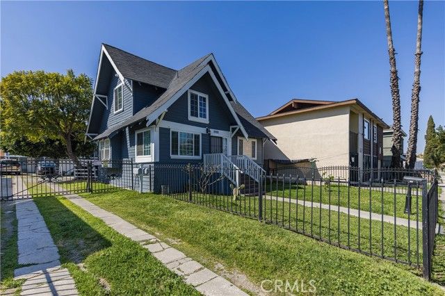 1631 Pine, Long Beach, CA 90813