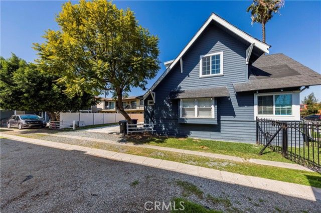 1631 Pine, Long Beach, CA 90813