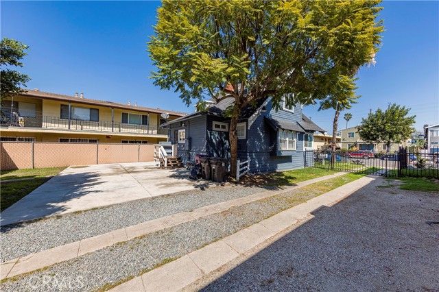 1631 Pine, Long Beach, CA 90813