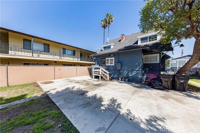 1631 Pine, Long Beach, CA 90813