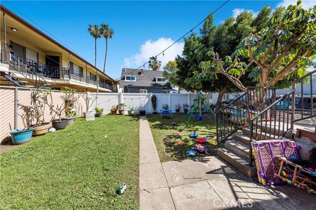 1631 Pine, Long Beach, CA 90813