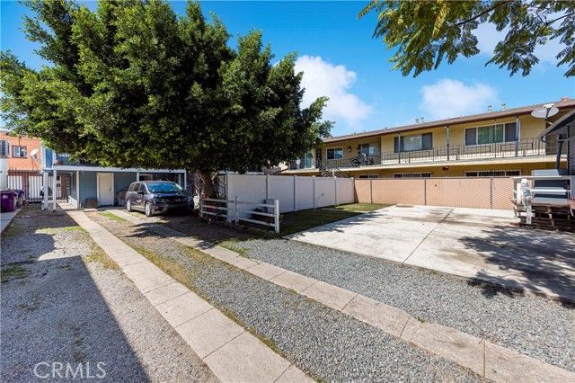 1631 Pine, Long Beach, CA 90813