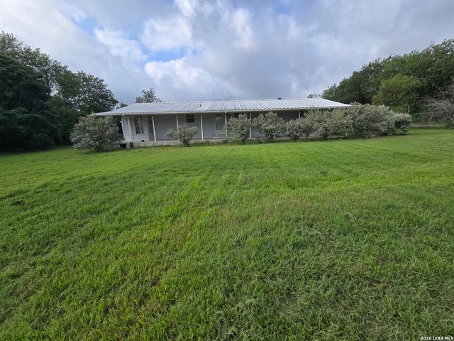 17490 Interstate 35, Atascosa, TX 78002
