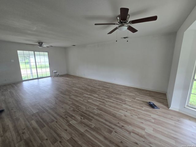 17490 Interstate 35, Atascosa, TX 78002