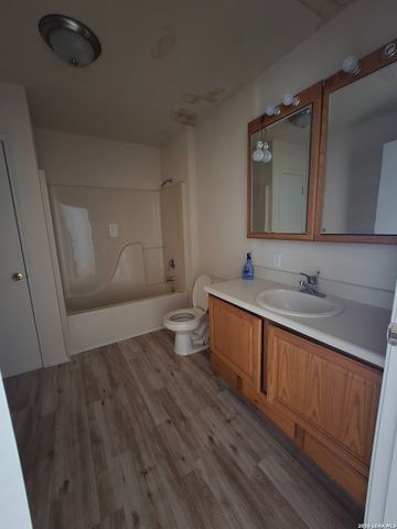 17490 Interstate 35, Atascosa, TX 78002